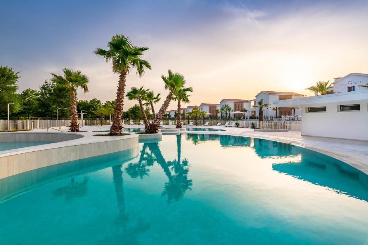 Pareus Beach Resort Каорле Экстерьер фото